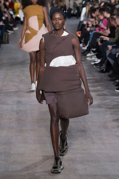 Look 8